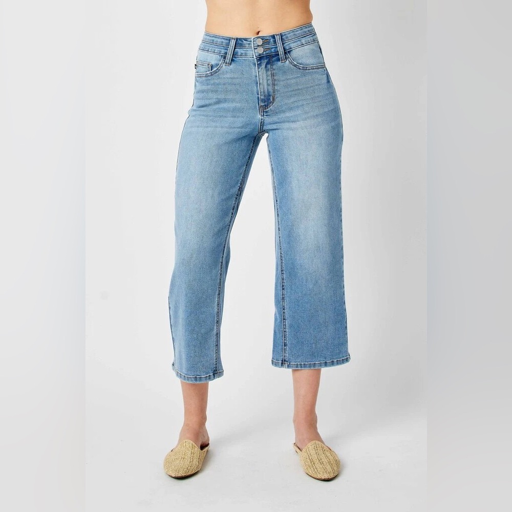 Judy Blue wide leg crop size 5/27